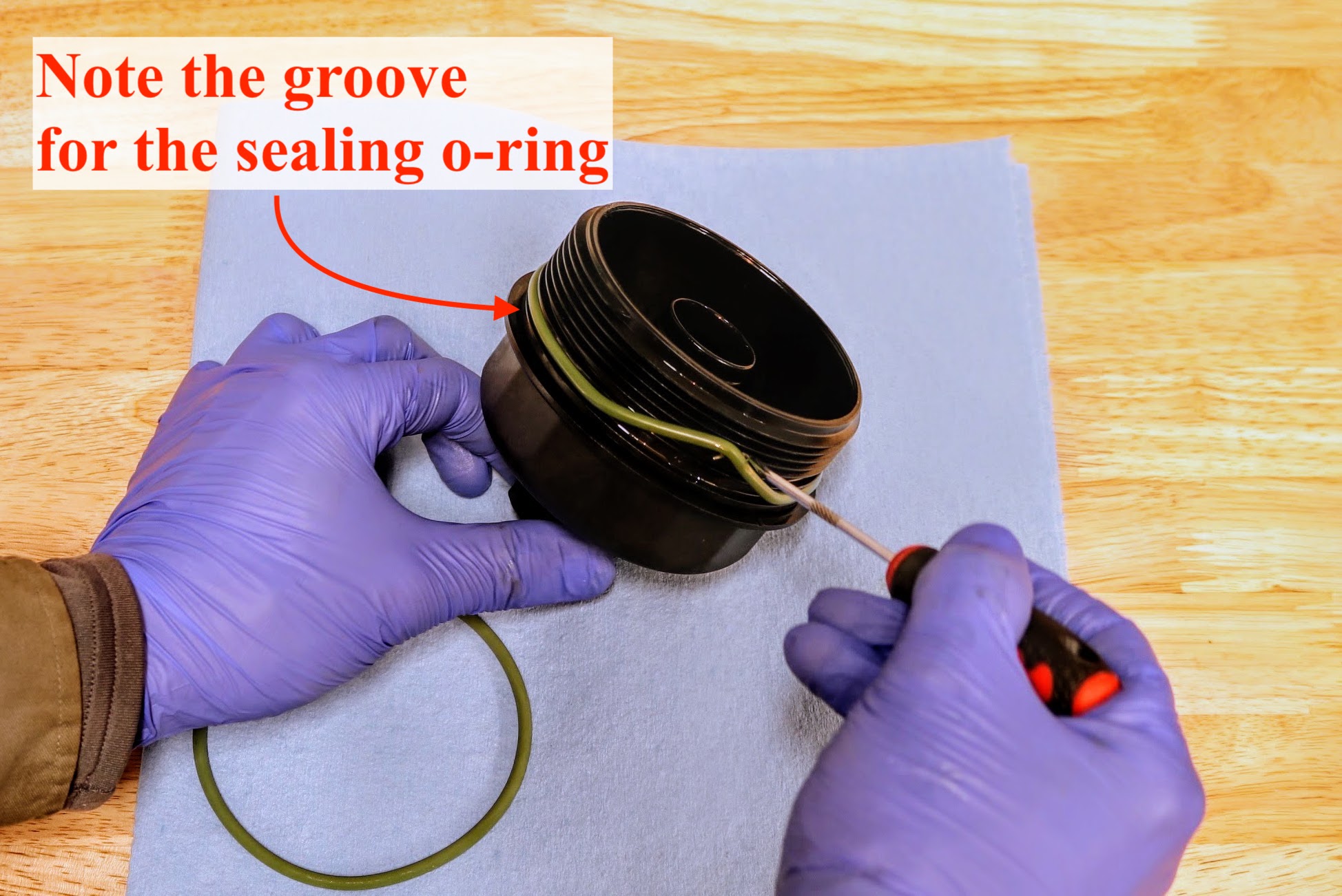 Porsche 911 (991.1) oil filter cover cap sealing ring removal