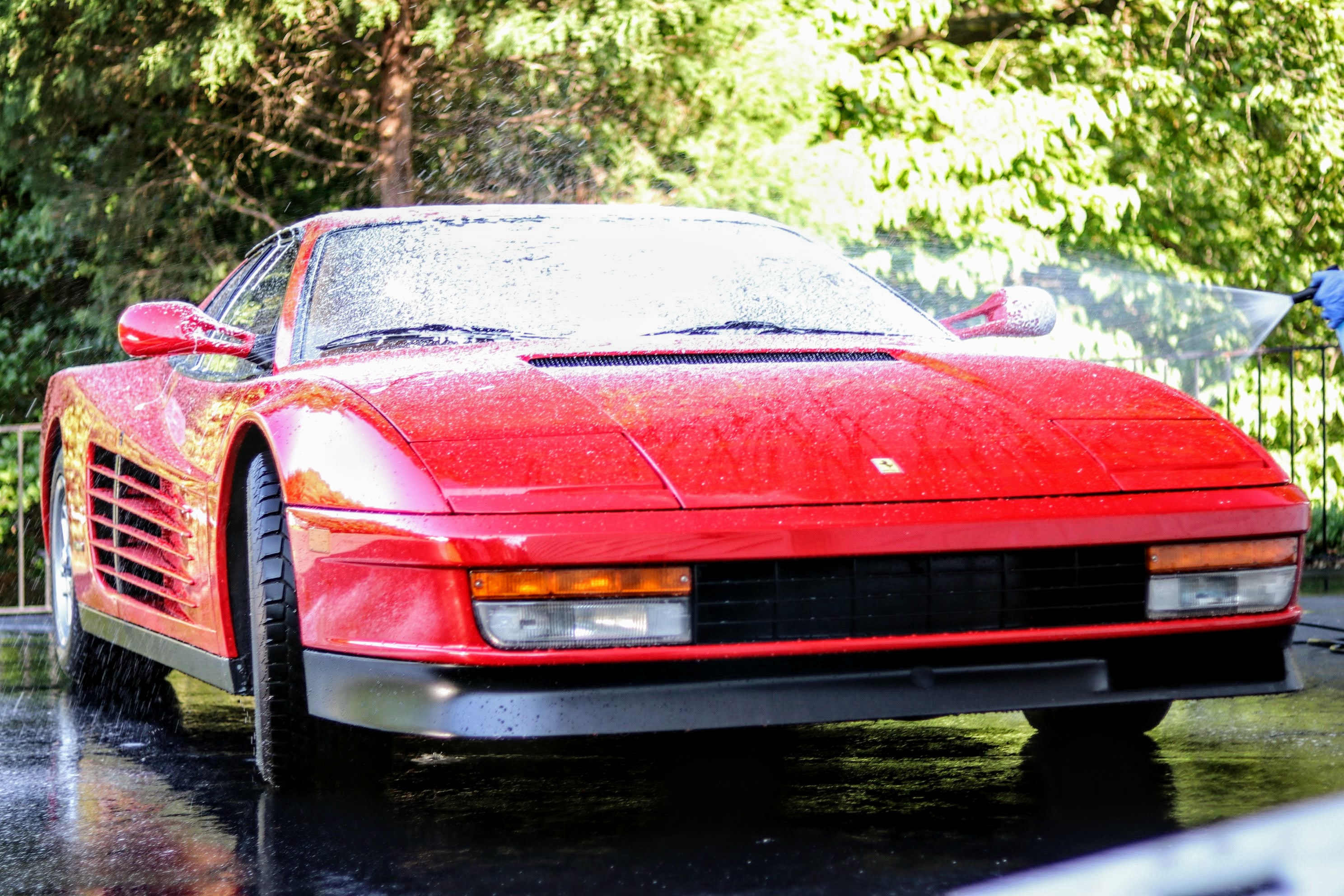 Ferrari Testarossa being sprayed with Adam's Polishes Car Shampoo foam from the MTM Hydro foam lance
